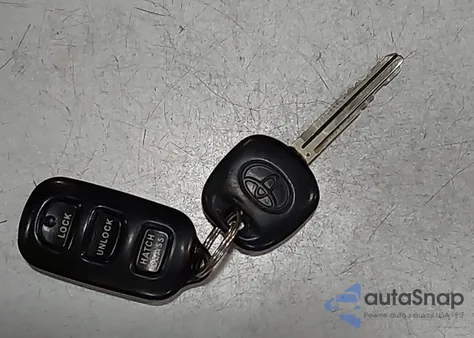 2005 Toyota Matrix Xr from USA, damaged, VIN 2T1KR30EX5C476619